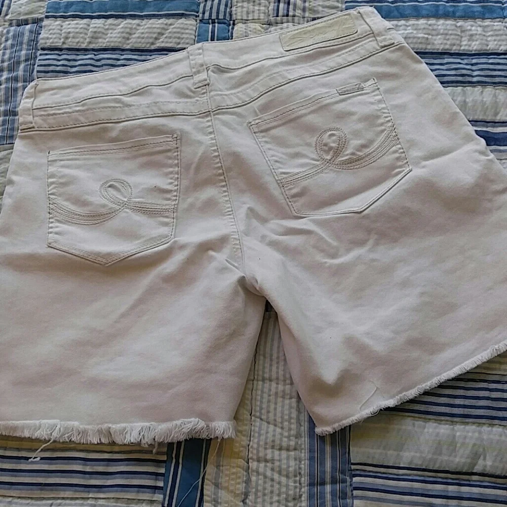 Seven7 White Denim Shorts 6